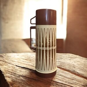 VINTAGE ALADDIN THERMOS